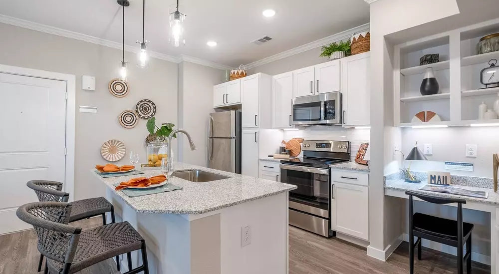 Ariza Easton Park apartments in Austin TX, photo 1