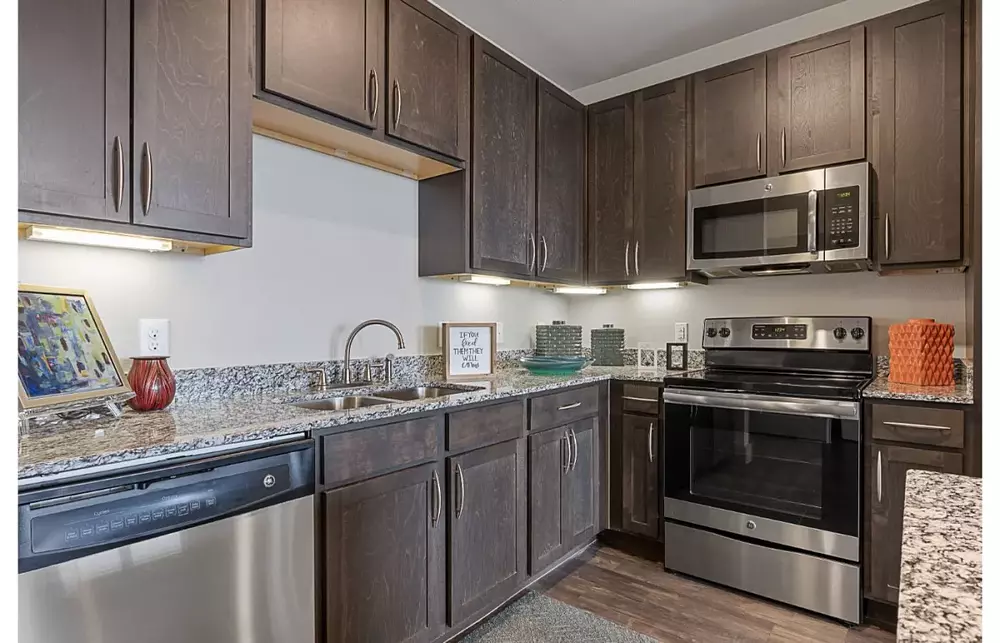 Oaks on at Axis Marketplace apartments in Austin TX