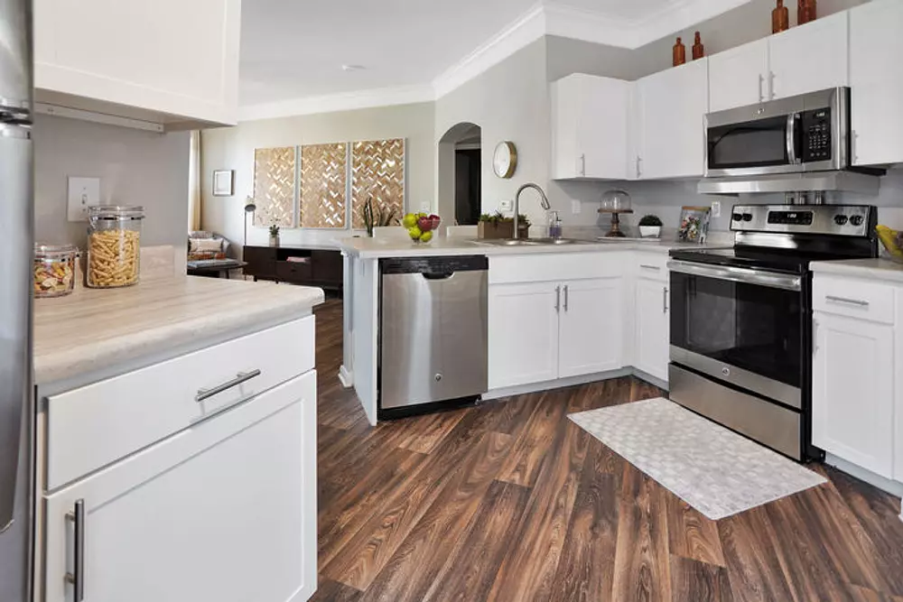Bristol Heights apartments in Austin TX, photo 1