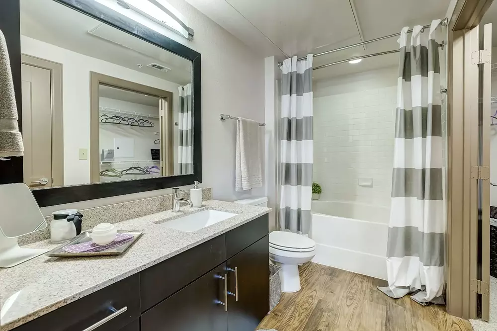 Lakeline East apartments in Austin TX, photo 1