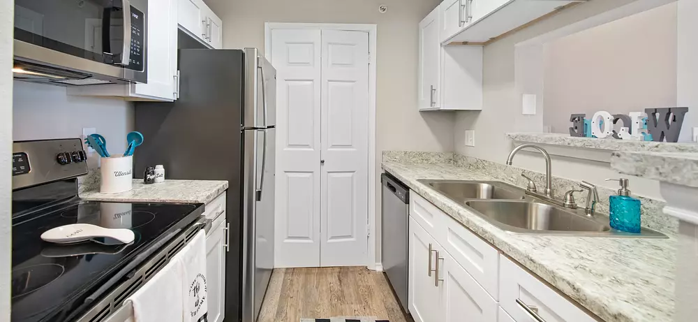 MAA Quarry Oaks apartments in Austin TX, photo 1