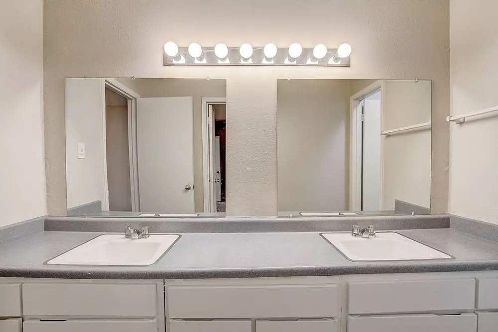 Miller Square apartments in Austin TX, photo 1