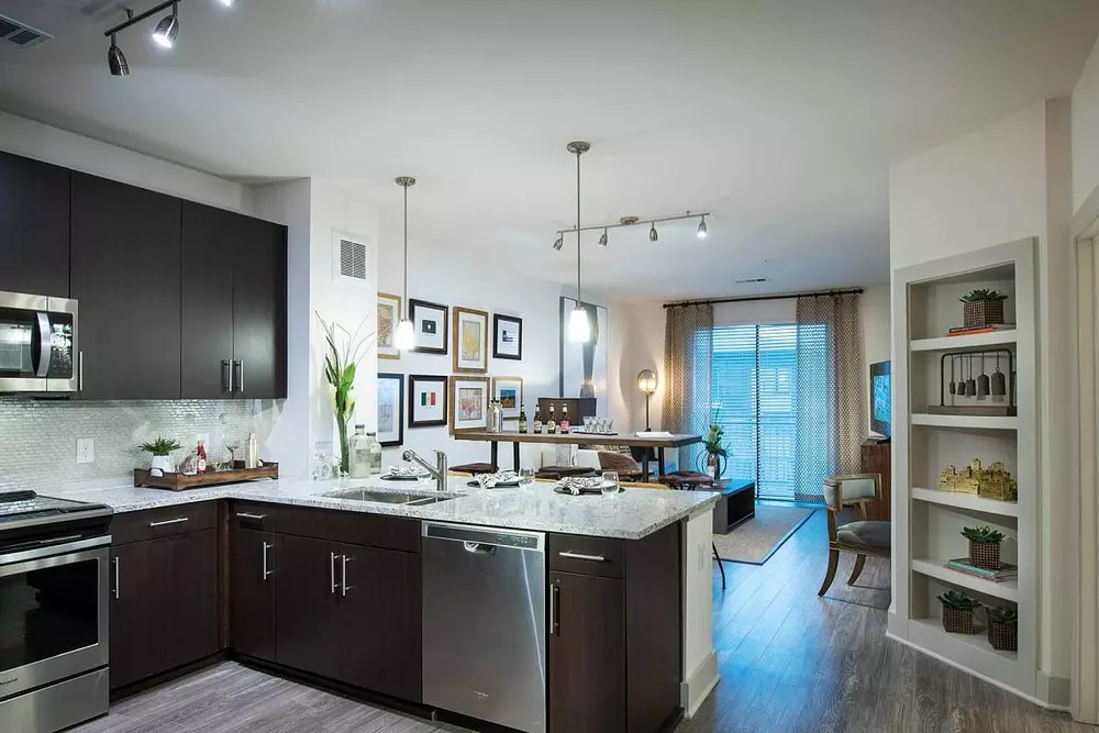Windsor Oak Hill apartments in Austin TX, photo 1