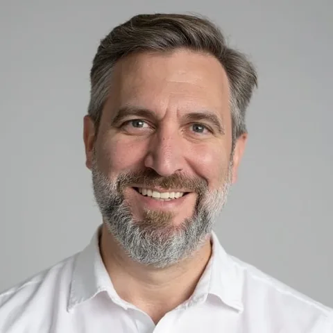Ross Quade, licensed Texas real estate agent and Austin apartment locator